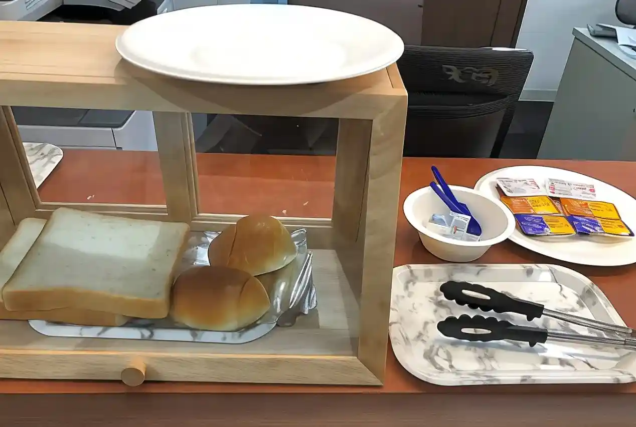 이케부쿠로 로얄 호텔 히가시구치